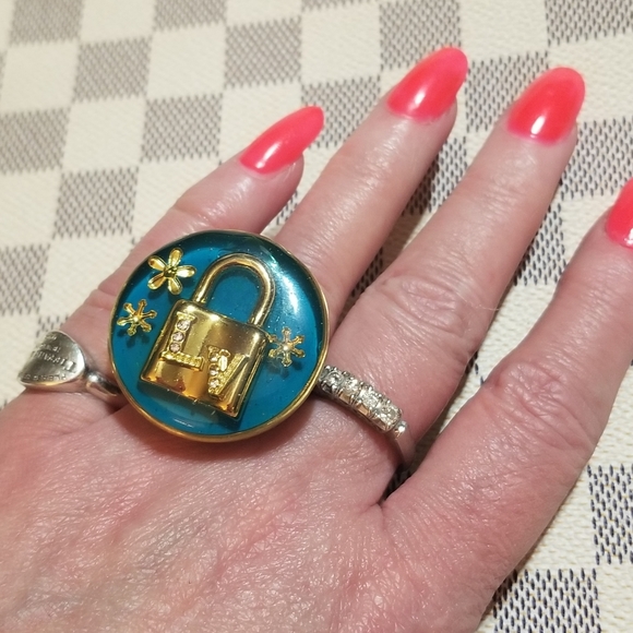LV SPINNER VIDEO MzMax Resin Designs Luxury Series Ring - Picture 7 of 8